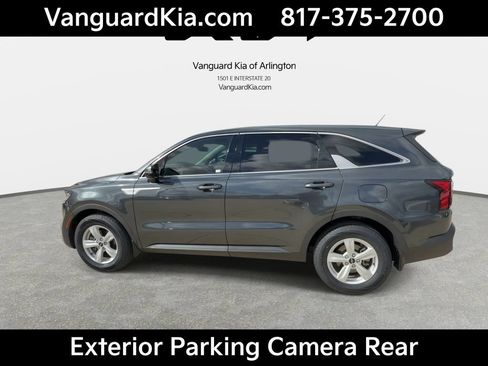 Certified 2022 Kia Sorento LX FWD image 5
