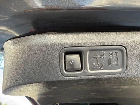 Used 2023 Ford Expedition Limited AWD/4WD image 30