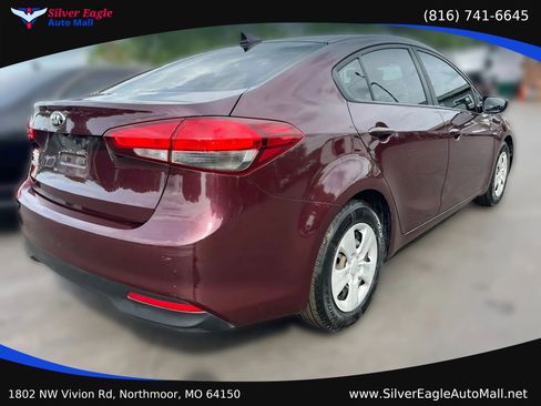 Used 2018 Kia Forte LX w/ LX Popular Package FWD image 4