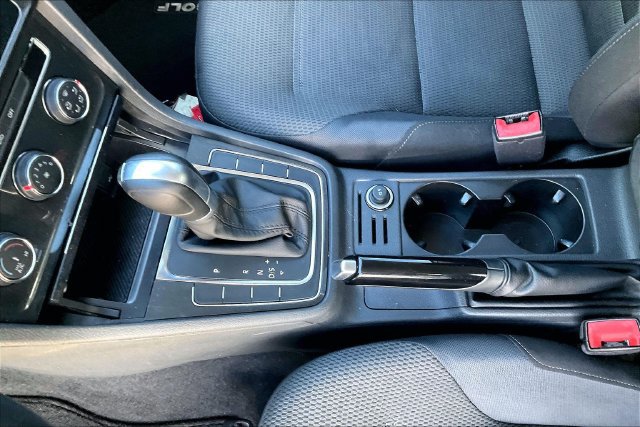 Used 2018 Volkswagen Golf S FWD image 12