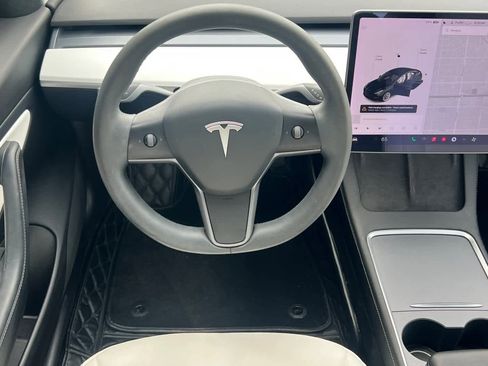 Used 2021 Tesla Model 3 Standard Range Plus image 14