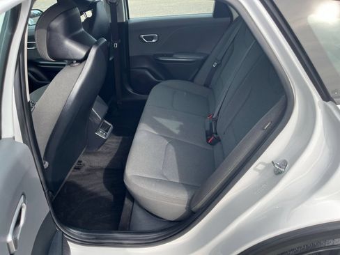 Used 2025 Kia K4 FWD image 21