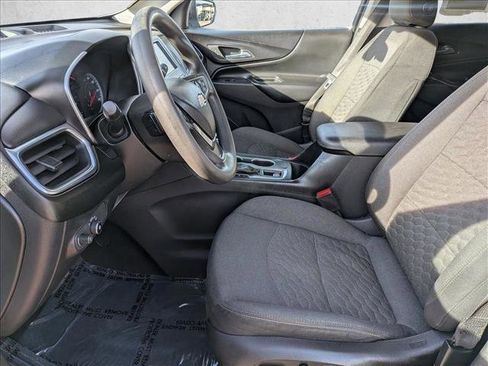 Used 2018 Chevrolet Equinox LT image 11
