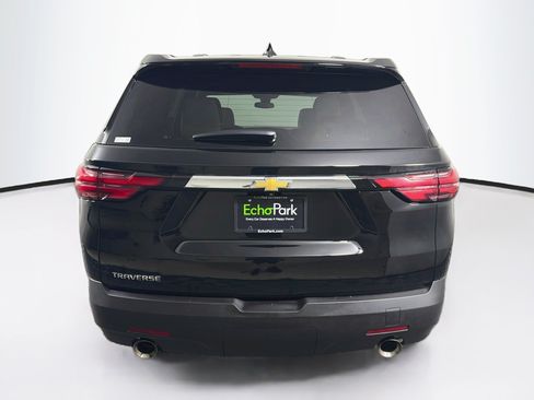 Used 2023 Chevrolet Traverse LS FWD image 7
