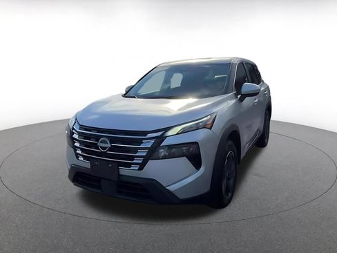Used 2025 Nissan Rogue SV FWD image 6