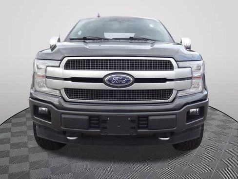 Used 2018 Ford F150 Platinum w/ Equipment Group 701A Luxury AWD/4WD image 5