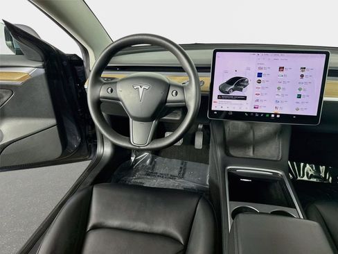 Used 2022 Tesla Model 3 Standard Range RWD image 22
