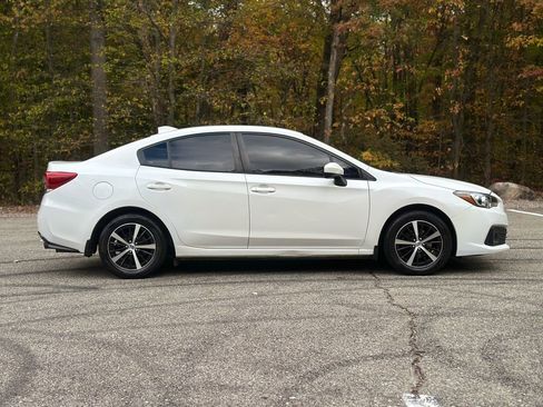 Used 2022 Subaru Impreza Premium image 8