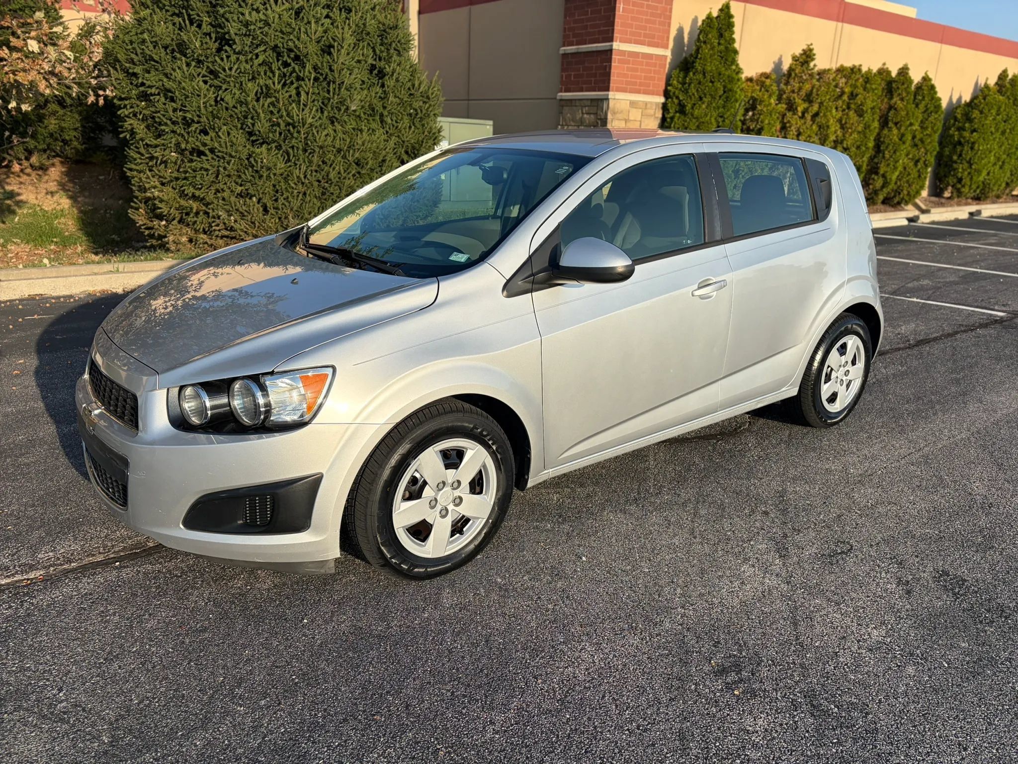 Used 2016 Chevrolet Sonic LS FWD image 1