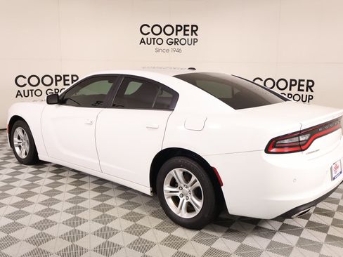 Used 2020 Dodge Charger SXT RWD image 21