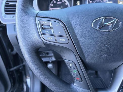 Used 2017 Hyundai Santa Fe Sport image 16