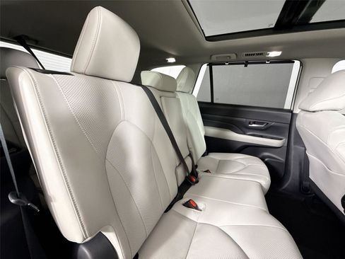Certified 2026 Toyota Grand Highlander FWD image 43