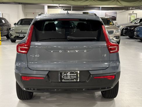 Certified 2023 Volvo XC40 B5 Plus w/ Driver Assist Package AWD/4WD image 3