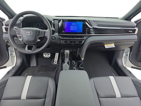 New 2026 Toyota Camry SE image 9