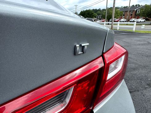Used 2024 Chevrolet Malibu LT image 10
