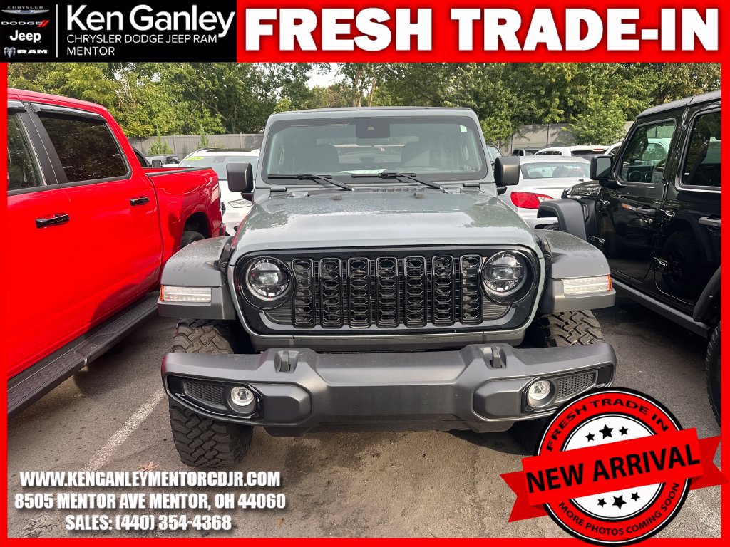 Used 2025 Jeep Wrangler Sport AWD/4WD image 2
