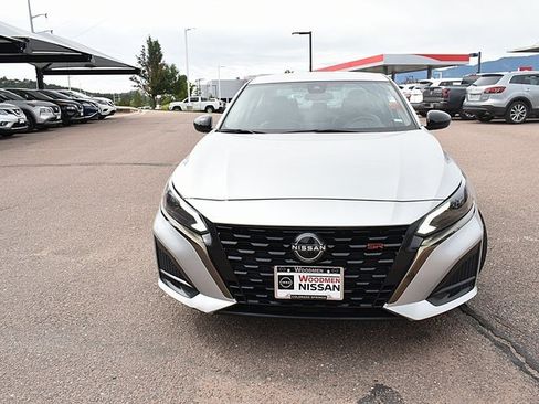 Certified 2023 Nissan Altima 2.5 SR image 2