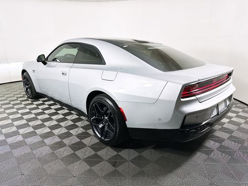 Used 2024 Dodge Charger R/T w/ Plus Group image 5