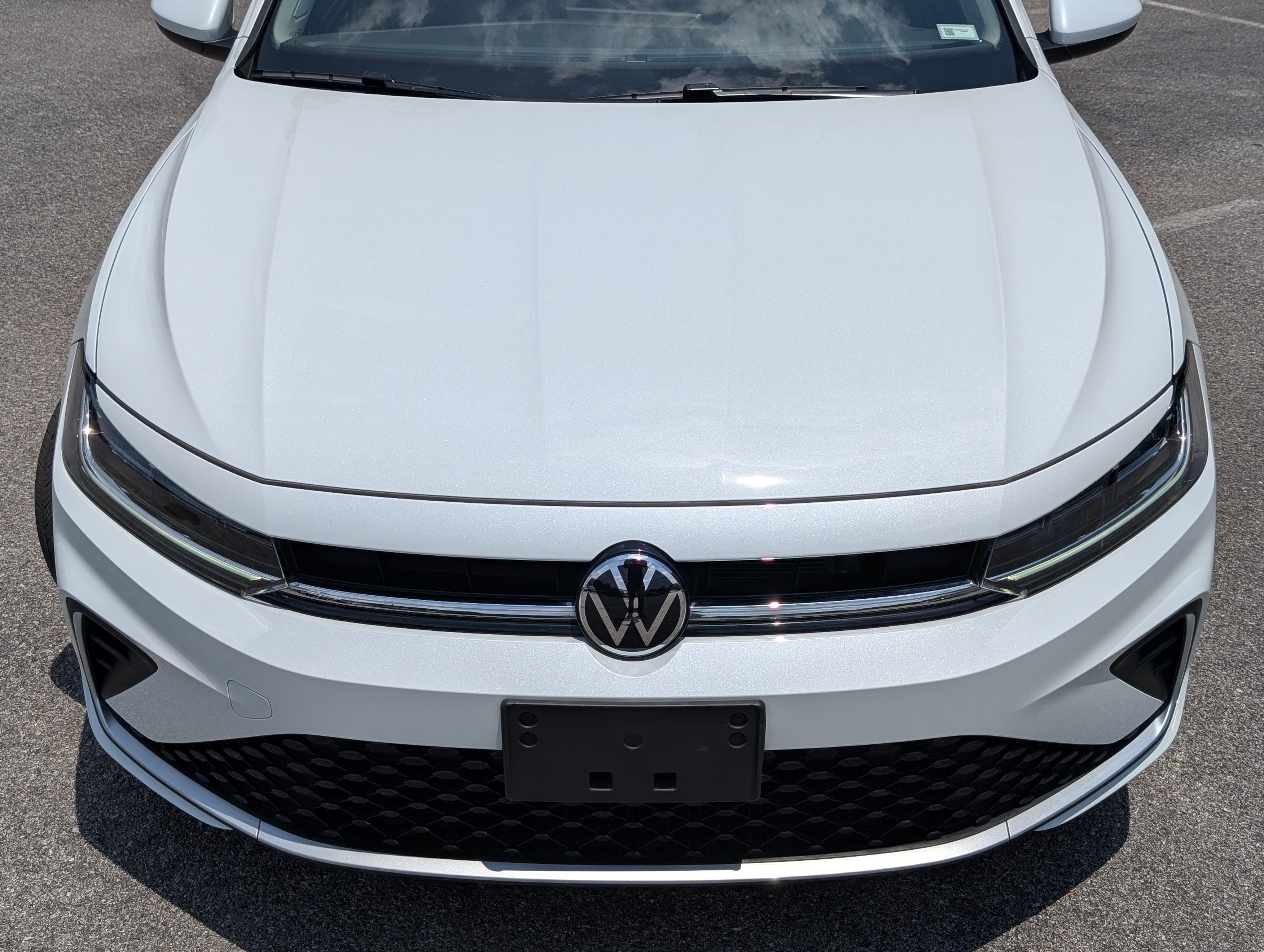 Used 2025 Volkswagen Jetta SE w/ Sunroof Package FWD image 12