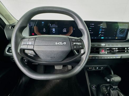 Used 2026 Kia K4 FWD image 11