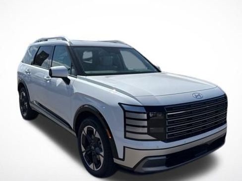 Used 2026 Hyundai Palisade Limited image 4