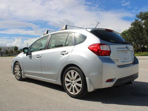 Used 2013 Subaru Impreza 2.0i image 4