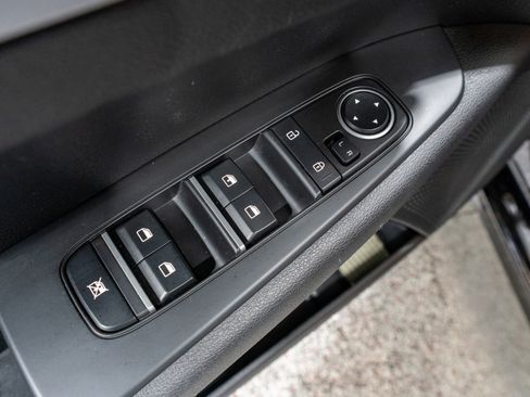 Used 2024 Kia Forte LXS image 13