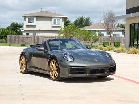 Used 2021 Porsche 911 Carrera S w/ Premium Package RWD image 15
