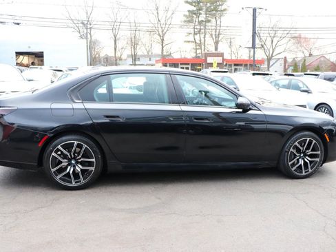 Used 2024 BMW 740i xDrive image 6
