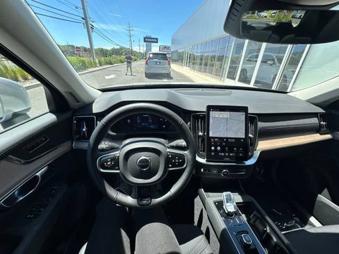 Certified 2025 Volvo XC90 B6 Plus AWD/4WD image 20