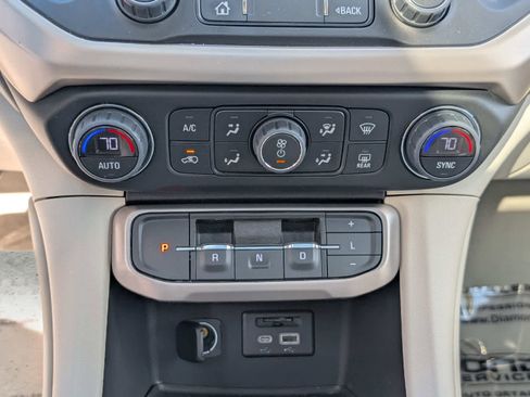 Certified 2023 GMC Acadia Denali w/ Denali Ultimate Package image 31