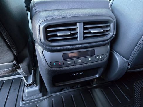 New 2025 Honda Pilot Touring image 11