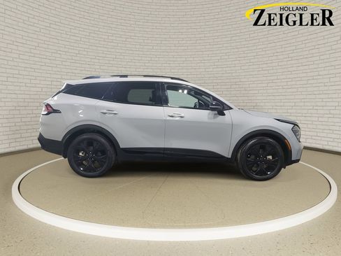 Used 2025 Kia Sportage X-Line w/ Premium Package image 4