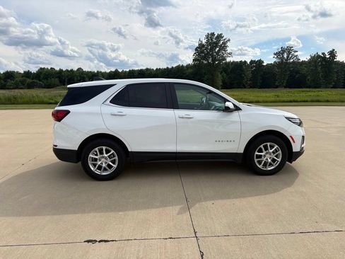 Used 2023 Chevrolet Equinox LT AWD/4WD image 4