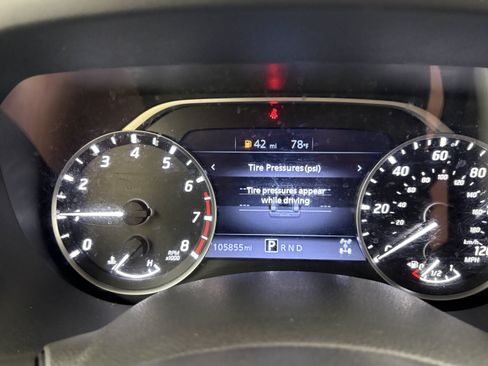 Used 2024 Nissan Titan SV w/ SV Convenience Package AWD/4WD image 33