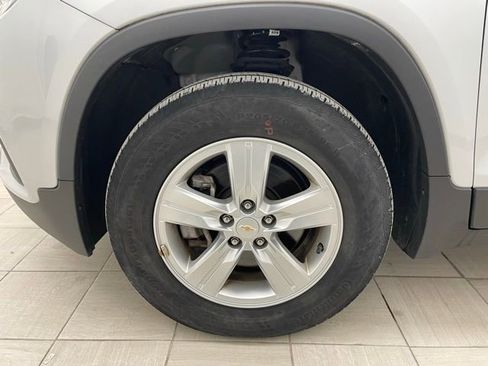 Certified 2022 Chevrolet Trax LT w/ LT Convenience Package image 4