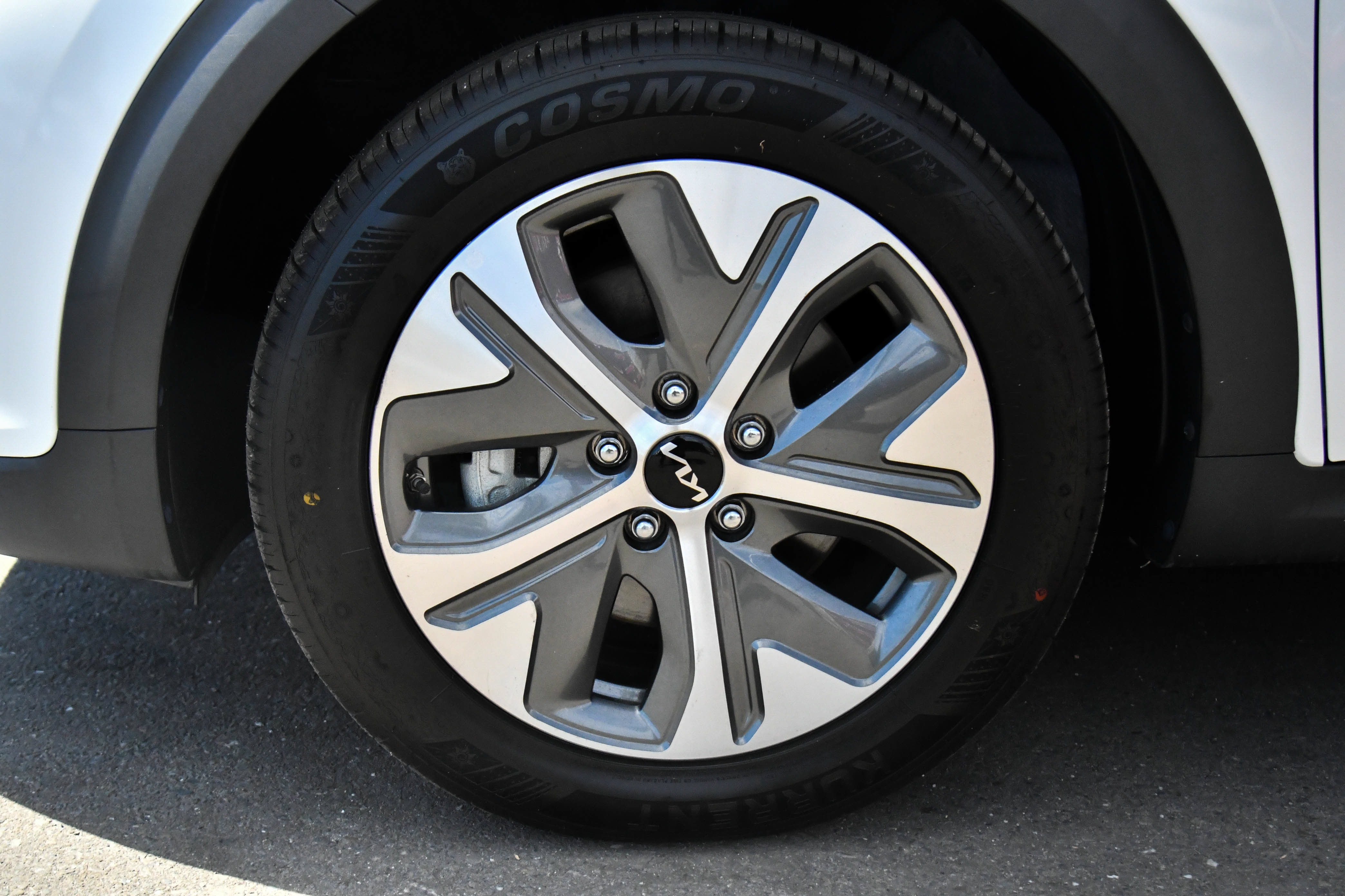 Used 2022 Kia Niro EX FWD image 12