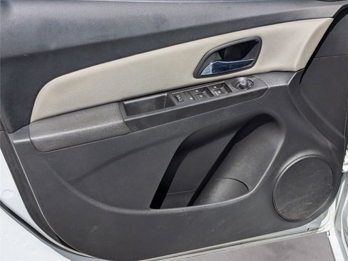 Used 2016 Chevrolet Cruze LS image 14