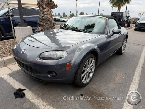 Used 2006 MAZDA MX-5 Miata Grand Touring w/ Premium Pkg image 5