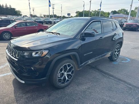 Used 2024 Jeep Compass Limited AWD/4WD image 1