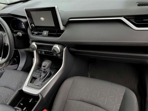 Used 2023 Toyota RAV4 XLE image 28