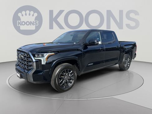 Used 2023 Toyota Tundra Platinum AWD/4WD image 1