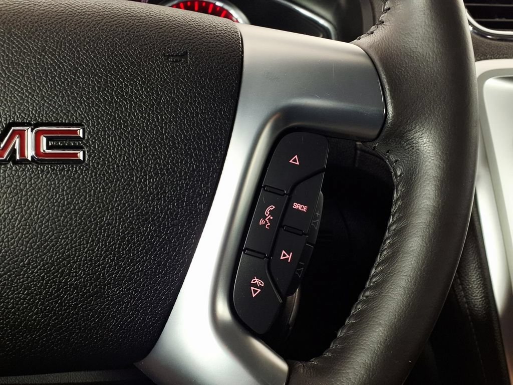 Used 2015 GMC Acadia SLE FWD image 19
