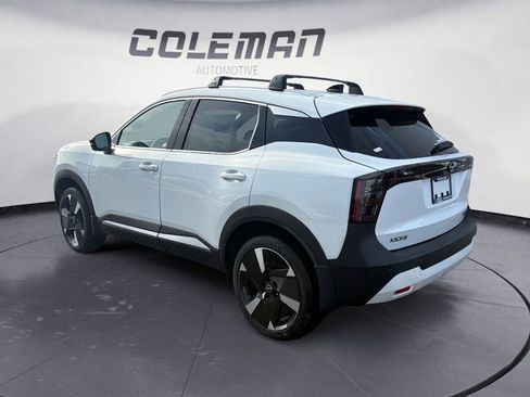 New 2026 Nissan Kicks SR w/ Cold Weather Package image 3