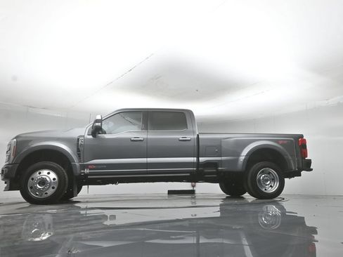 Certified 2023 Ford F450 Platinum w/ FX4 Off-Road Package AWD/4WD image 59
