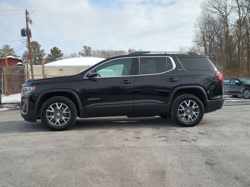 Used 2023 GMC Acadia SLT w/ LPO, Floor Liner Package image 8