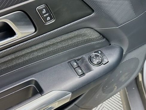 Used 2025 Ford Mustang GT RWD image 17