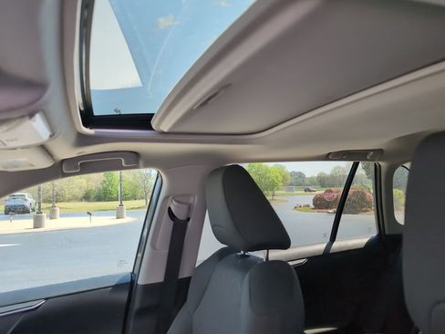 Used 2024 Toyota RAV4 XLE w/ Convenience Package image 8