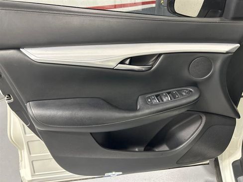 Used 2019 INFINITI QX50 Luxe image 18