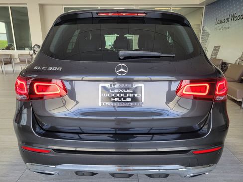 Used 2021 Mercedes-Benz GLC 300 image 4